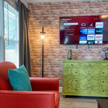 Apartamento Trendy Escape ◉ California King Bed Awaits! Charlotte Exterior foto